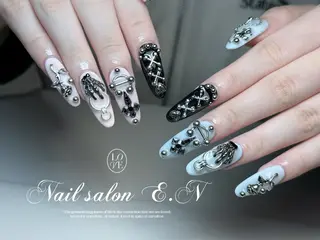 ネイル E.N🦋 長さ出し/持ち込みのネイルデザイン