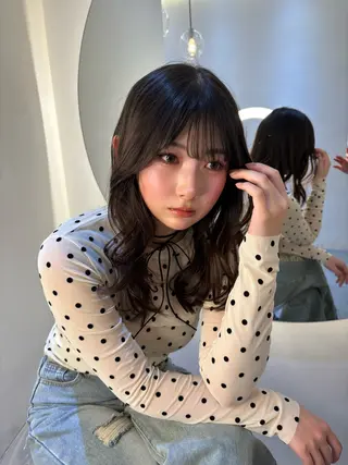 セミロング カラー 暗髪／艶髪／渋谷/ モモカ🎀のヘアスタイル