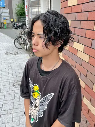 ミディアム パーマ メンズ grAt所属・森 真伊希のヘアスタイル