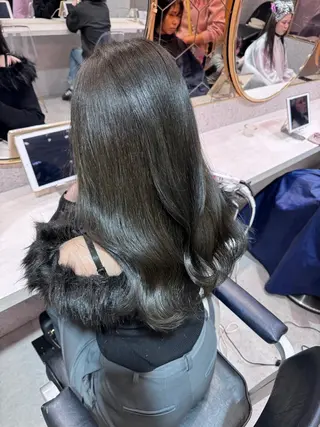 セミロング 🎀しゅな/韓国 レイヤー/透明感♡のヘアスタイル