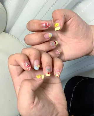 ネイル pink ladyサロン所属・べ にのネイルデザイン