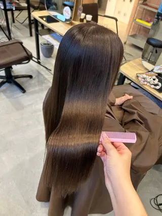 カラー Sakura / Fier umedaのヘアスタイル