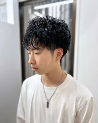 ショート カラー メンズ CHELSEA  梅田所属・OKADA/メンズ /カット/眉/縮毛のヘアスタイル