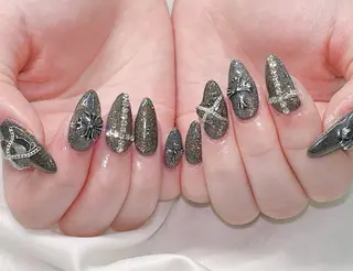 ネイル She   Nail所属・ISA_ BELLAのネイルデザイン
