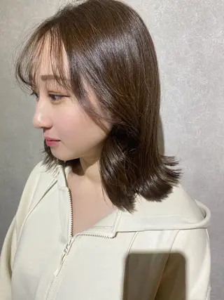 ミディアム Bish Yanaのヘアスタイル