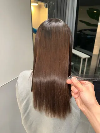 セミロング Wisteria所属・美髪特化✨ 伊織✨縮毛矯正✨のヘアスタイル