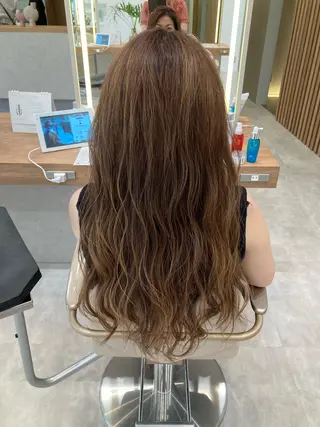 ロング カラー 一ノ瀬 蘭のヘアスタイル