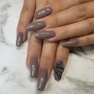 ネイル Beauty Salon amour所属・Seven's / NANAのネイルデザイン