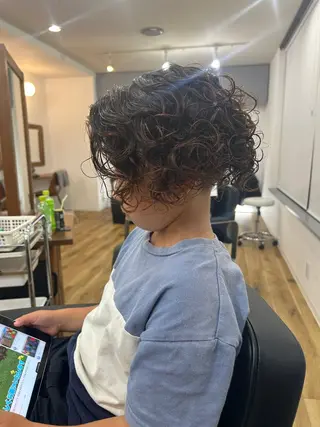 パーマ 進 信義のヘアスタイル