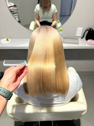 ミディアム カラー 東尾 凜のヘアスタイル