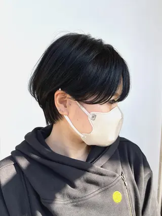 ショート Ring  by Moremuu所属・issy/ハイライト ハイトーン／レイヤーのヘアスタイル