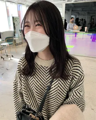 セミロング カラー ANY／SUE 千葉パーマのヘアスタイル