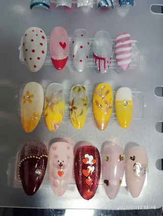 ネイル Ｍoons所属・Moon's ✨Ari ✨のネイルデザイン