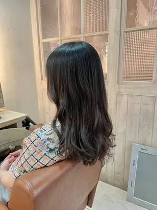 ロング 前平 友慈のヘアスタイル