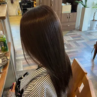 カラー MOMOKA /　Lapis大名店のヘアスタイル