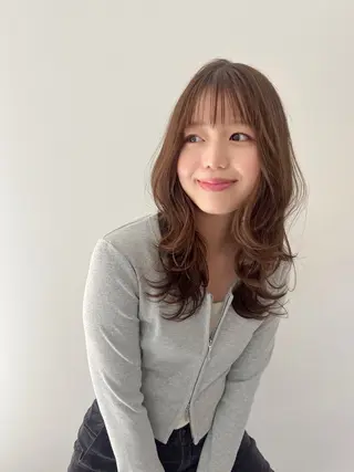 セミロング カラー 🌿‬ ܸAir 透明感🌱西村知佳のヘアスタイル