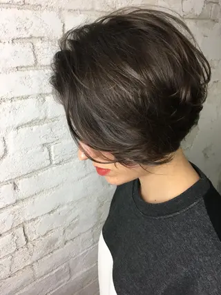 ショート カラー boutique misakiのヘアスタイル