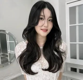 ロング 熊澤 綾乃のヘアスタイル