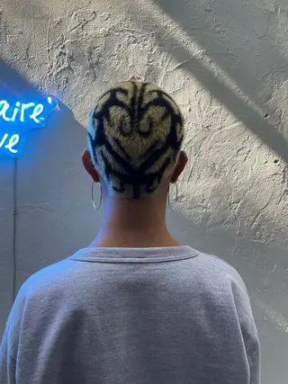 ショート カラー スパイラルパーマ 🌐hina⭐️のヘアスタイル