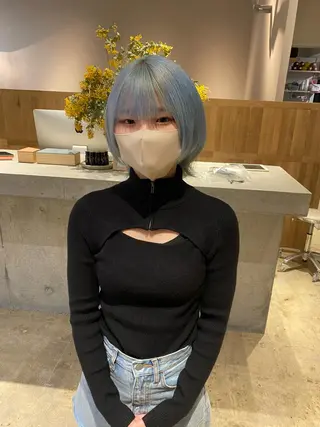 ショート レイヤーカット/ ダブルカラーサクライのヘアスタイル