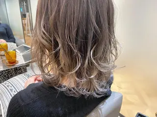 ミディアム カラー 🌈🌸あおき みちる🌟💗のヘアスタイル