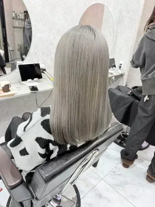 ミディアム カラー 🌺ハイトーン🌺 矢葺 なぎさ🌺🌺のヘアスタイル