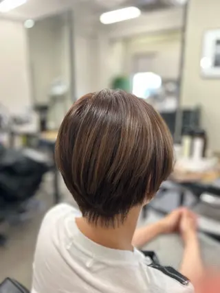 カラー 秦 海来のヘアスタイル