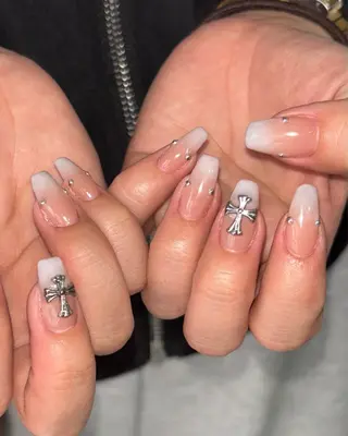 ネイル 🪐富島彩夏 /海外nail🪐のネイルデザイン