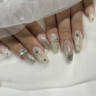 ネイル 東 千夏のネイルデザイン