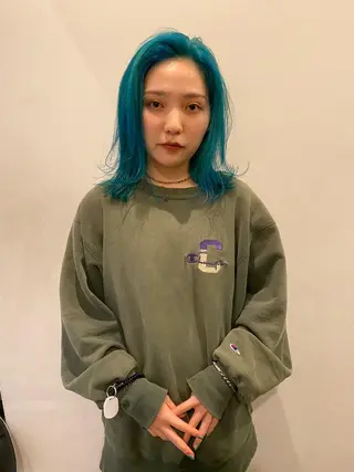 セミロング deco所属・無料カットモデル 丸川英心のヘアスタイル