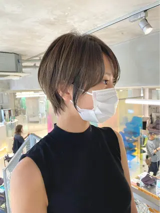 ショート リン🔔ボブ cut ベージュカラー🤎のヘアスタイル