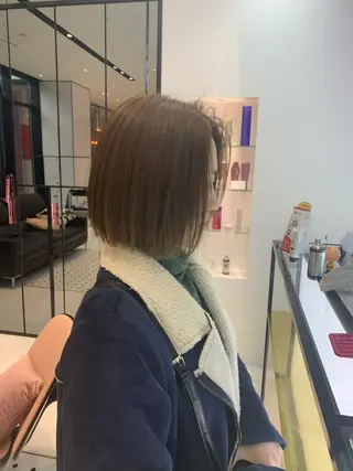 ショート カラー ハッシュカット/ハイ トーン/MANAMIのヘアスタイル