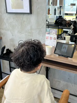 ミディアム パーマ メンズ キッズ ユウト 【メンズ限定】のヘアスタイル