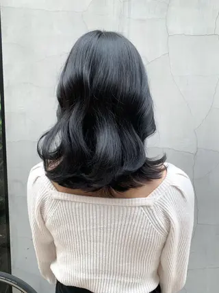 ミディアム カラー ヘアアレンジ yuka .のヘアスタイル