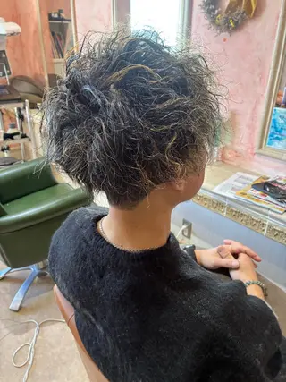 ショート パーマ メンズ おおやま たくみのヘアスタイル