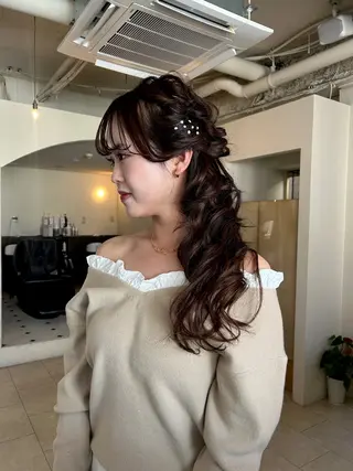 ロング Maho/海外 レイヤー/ハイトーンのヘアスタイル