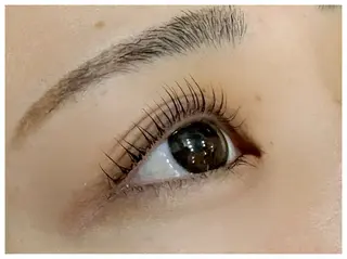 マツエク・マツパ Ｃｈｅｒｉｅ所属・Rina Cherieの眉毛・アイブロウイメージ