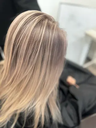 セミロング IROHA所属・髪質改善縮毛矯正なら ✨伊藤佳祐✨のヘアスタイル