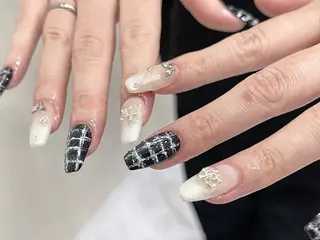 ネイル Shis_🦄shi 韓国風キラキラネイルのネイルデザイン