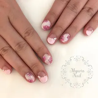 ネイル Sympa 𝓜iwako🐰ᩚのネイルデザイン