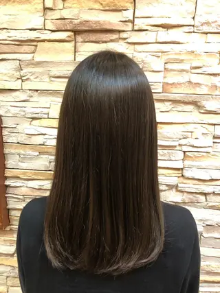 ロング 本多 美羽のヘアスタイル