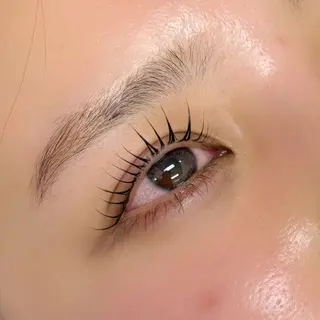 マツエク・マツパ GRAN EYE 市川店所属・榊本 そらのマツエク・マツパデザイン