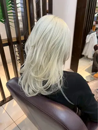 セミロング SHIZUKA👗レ イヤー/透明感カラーのヘアスタイル