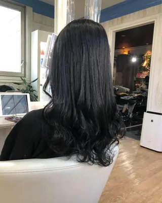 カラー white.所属・white.梅田 デザインカラー🦄のヘアスタイル