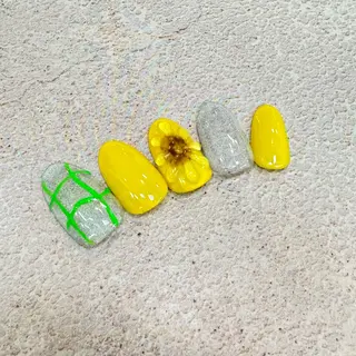 ネイル 重永 夏南のネイルデザイン