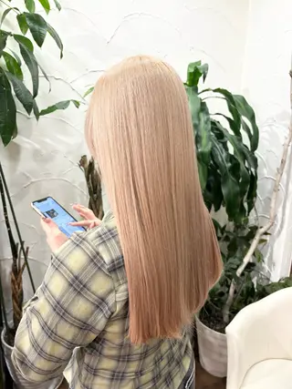 ロング カラー ヘアメイク アン/ ブリーチカラーのヘアスタイル