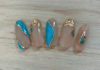 セミロング Kono Nanamiのネイルデザイン