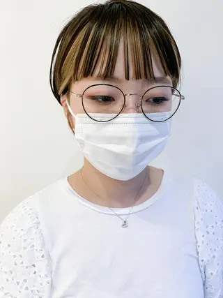 ショート nuu所属・💜ショート💜 ウルフ、ボブ二色亜美のヘアスタイル