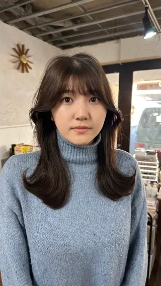 セミロング カラー フリーランス所属・韓国ヘア レイヤー くびれヘアMATSUのヘアスタイル