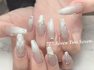 ネイル 727 nailのネイルデザイン